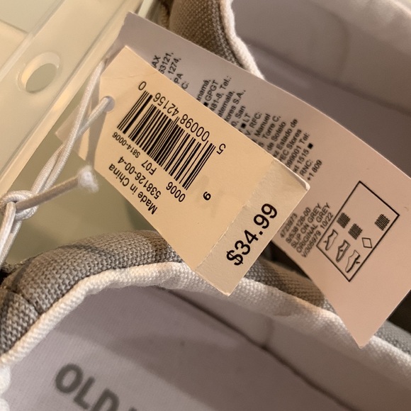 Old Navy slip-on shoes - Picture 4 of 6